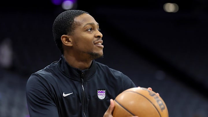 Dec 16, 2024; Sacramento, California, USA; Sacramento Kings guard De'Aaron Fox (5) warms up before the game against the Denver Nuggets at Golden 1 Center. Mandatory Credit: Sergio Estrada-Imagn Images