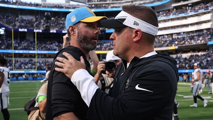 Las Vegas Raiders v Los Angeles Chargers