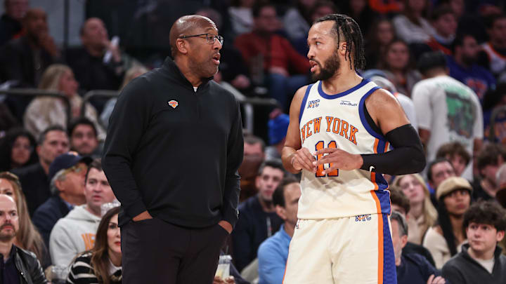Jan 3, 2026; New York, New York, USA; New York Knicks head coach Mike Brown talks with guard Jalen Brunson (11) in the third quarter against the Philadelphia 76ers at Madison Square Garden. Mandatory Credit: Wendell Cruz-Imagn Images