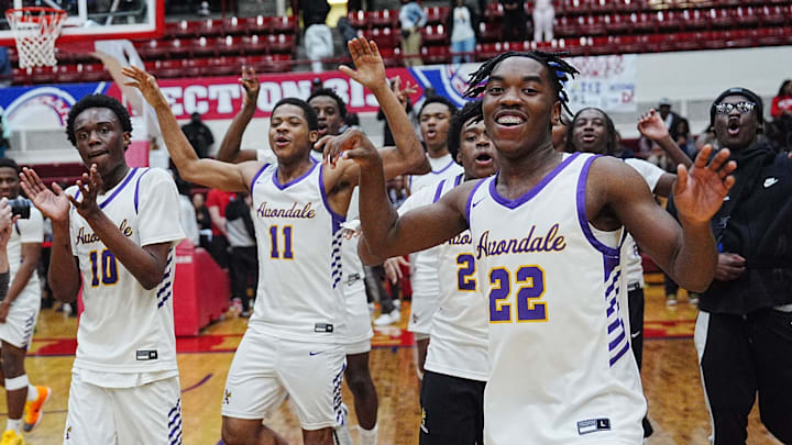 Avondale celebrates their win against Roseville during the MHSAA Division 1 quarterfinals at Calihan Hall in Detroit, Tuesday, March 10, 2026.