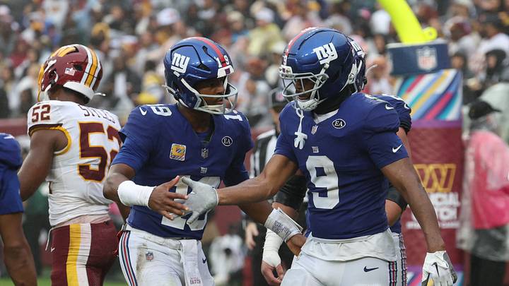 Oct 11, 2026; Landover, Maryland, USA; New York Giants quarterback Jameis Winston (19) and tight end Isaiah Likely (9) celebrate after connecting on a touchdown pass during the third quarter against the Washington Commanders at Northwest Stadium. Oct 11, 2026; Landover, Maryland, USA; New York Giants quarterback Jameis Winston (19) and tight end Isaiah Likely (9) celebrate after connecting on a touchdown pass during the third quarter against the Washington Commanders at Northwest Stadium.