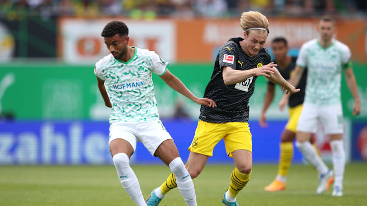 Julian Brandt (rechts) erzielte gegen Fürth einen Doppelpack Julian Brandt (rechts) erzielte gegen Fürth einen Doppelpack