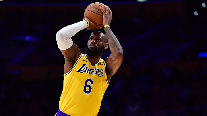 LeBron jugará su postemporada número 16 en la NBA