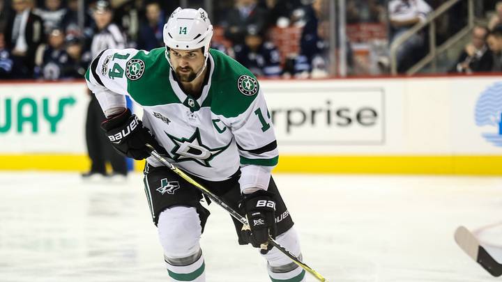 Nov 2, 2017; Winnipeg, Manitoba, CAN; Dallas Stars forward Jamie Benn (14) looks for the puck during the third period against the Winnipeg Jets at Bell MTS Place. Mandatory Credit: Terrence Lee-USA TODAY Sports Nov 2, 2017; Winnipeg, Manitoba, CAN; Dallas Stars forward Jamie Benn (14) looks for the puck during the third period against the Winnipeg Jets at Bell MTS Place. Mandatory Credit: Terrence Lee-USA TODAY Sports