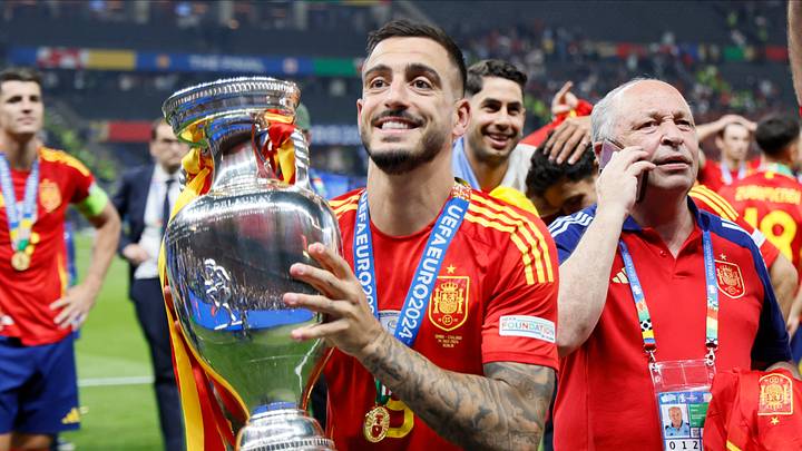 Joselu wurde mit Spanien vor zwei Jahren Europameister Joselu wurde mit Spanien vor zwei Jahren Europameister