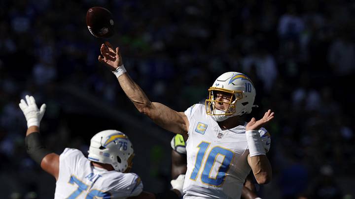 Oct 4, 2026; Seattle, Washington, USA; Los Angeles Chargers quarterback Justin Herbert (10) throws a pass against the Seattle Seahawks during the first half at Lumen Field. Mandatory Credit: Joe Nicholson-Imagn Images Oct 4, 2026; Seattle, Washington, USA; Los Angeles Chargers quarterback Justin Herbert (10) throws a pass against the Seattle Seahawks during the first half at Lumen Field. Mandatory Credit: Joe Nicholson-Imagn Images