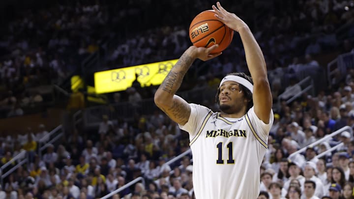 The Michigan Wolverines and guard Roddy Gayle Jr. are favored on Tuesday.
