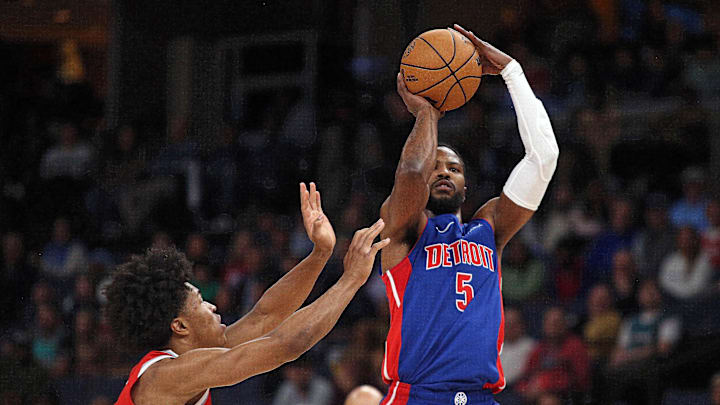Nov 27, 2024; Memphis, Tennessee, USA; Detroit Pistons guard Malik Beasley (5) shoots a three point basket during the first half against the Memphis Grizzlies at FedExForum. Mandatory Credit: Petre Thomas-Imagn Images