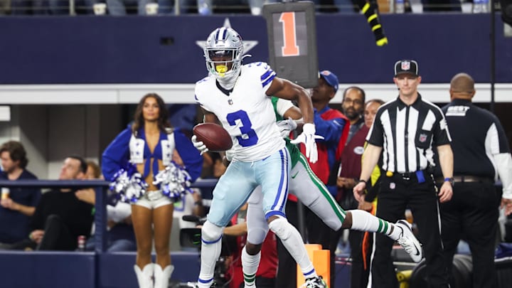 Nov 23, 2025; Arlington, Texas, USA; Dallas Cowboys wide receiver George Pickens (3) catches a pass for a touchdown in the second quarter against the Philadelphia Eagles at AT&T Stadium. Mandatory Credit: Kevin Jairaj-Imagn Images