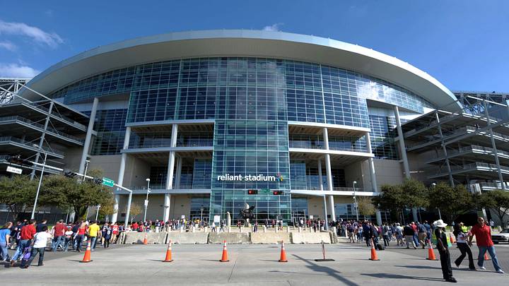 The New York Giants face the Houston Texans at Reliant Stadium on Sunday. The New York Giants face the Houston Texans at Reliant Stadium on Sunday.