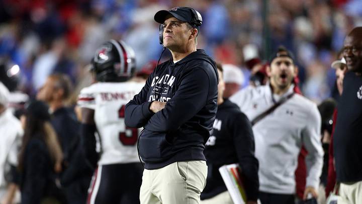 Nov 1, 2025; Oxford, Mississippi, USA; South Carolina Gamecocks head coach Shane Beamer looks on during the second quarter against the Mississippi Rebels at Vaught-Hemingway Stadium. Mandatory Credit: Petre Thomas-Imagn Images Nov 1, 2025; Oxford, Mississippi, USA; South Carolina Gamecocks head coach Shane Beamer looks on during the second quarter against the Mississippi Rebels at Vaught-Hemingway Stadium. Mandatory Credit: Petre Thomas-Imagn Images