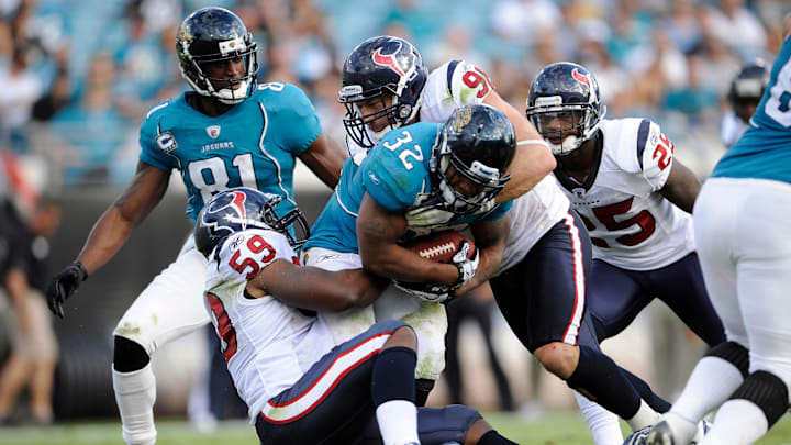 Nov 27, 2011; Jacksonville, FL, USA; Jacksonville Jaguars running back Maurice Jones-Drew (32) is