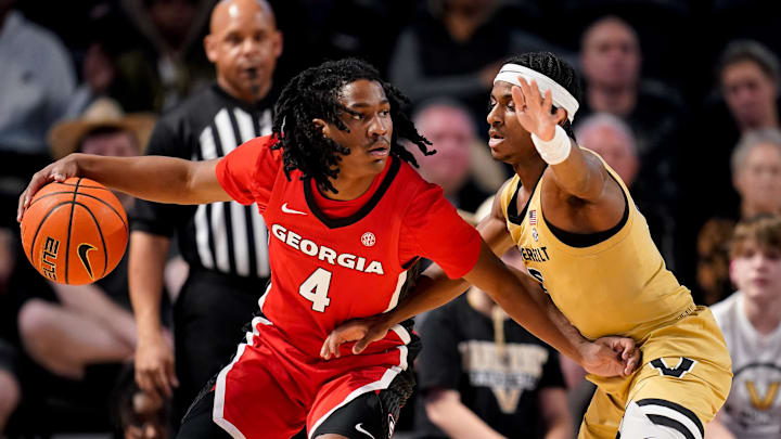 Vanderbilt guard Ezra Manjon (5) guards Georgia guard Silas Demary Jr. (4) during the first half at