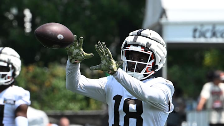 Aug 4, 2024; Cleveland Browns wide receiver David Bell (18) catches the ball during practice at the Browns training facility in Berea, Ohio. Mandatory Credit: Bob Donnan-Imagn Images Aug 4, 2024; Cleveland Browns wide receiver David Bell (18) catches the ball during practice at the Browns training facility in Berea, Ohio. Mandatory Credit: Bob Donnan-Imagn Images