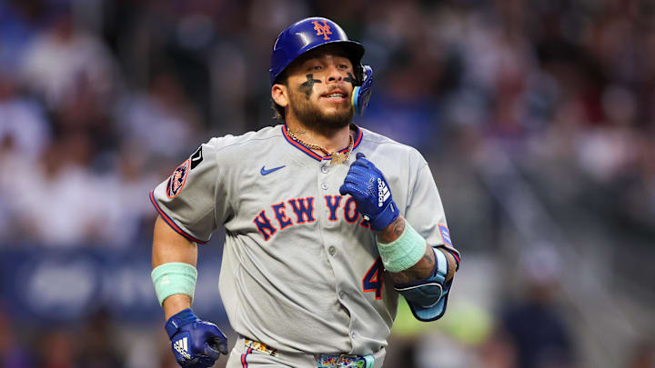 Jun 17, 2025; Atlanta, Georgia, USA; New York Mets catcher Francisco Alvarez (4) walks against the Atlanta Braves in the second inning at Truist Park. Mandatory Credit: Brett Davis-Imagn Images Jun 17, 2025; Atlanta, Georgia, USA; New York Mets catcher Francisco Alvarez (4) walks against the Atlanta Braves in the second inning at Truist Park. Mandatory Credit: Brett Davis-Imagn Images