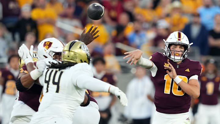 Nov 9, 2024; Tempe, Arizona, USA; Arizona State Sun Devils quarterback Sam Leavitt (10) passes against the UCF Knights during the first half at Mountain America Stadium, Home of the ASU Sun Devils. Mandatory Credit: Joe Camporeale-Imagn Images Nov 9, 2024; Tempe, Arizona, USA; Arizona State Sun Devils quarterback Sam Leavitt (10) passes against the UCF Knights during the first half at Mountain America Stadium, Home of the ASU Sun Devils. Mandatory Credit: Joe Camporeale-Imagn Images