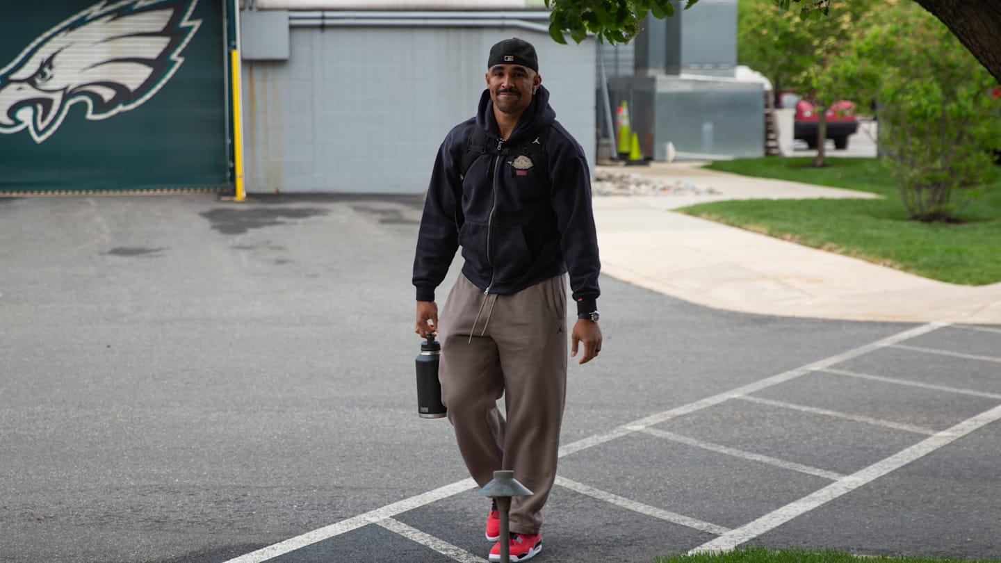 Eagles Kick Off Voluntary Offseason Workouts Without A.J. Brown