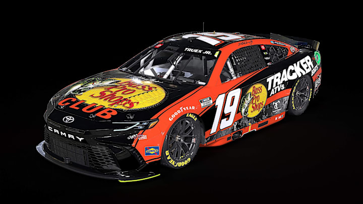 Martin Truex, Jr. will carry a paint scheme similar to his 2017 NASCAR Cup Series championship-winning car in Sunday's Straight Talk Wireless 400 at Homestead-Miami Speedway.