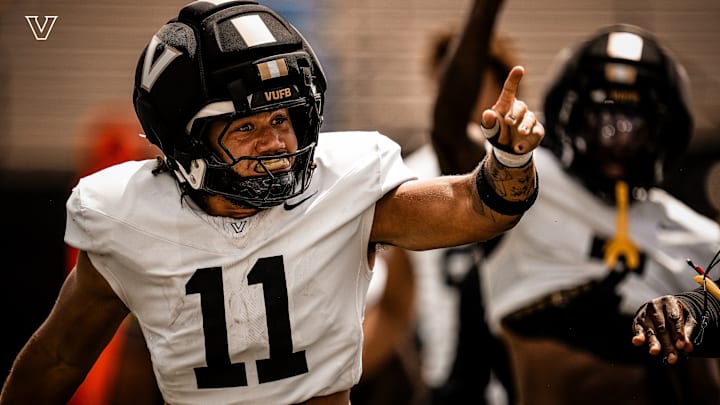 Bryan Longwell looks to make an impact in the linebacker room in 2025