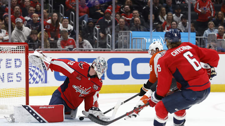 Logan Thompson, Washington Capitals Mandatory Credit: Geoff Burke-Imagn Images