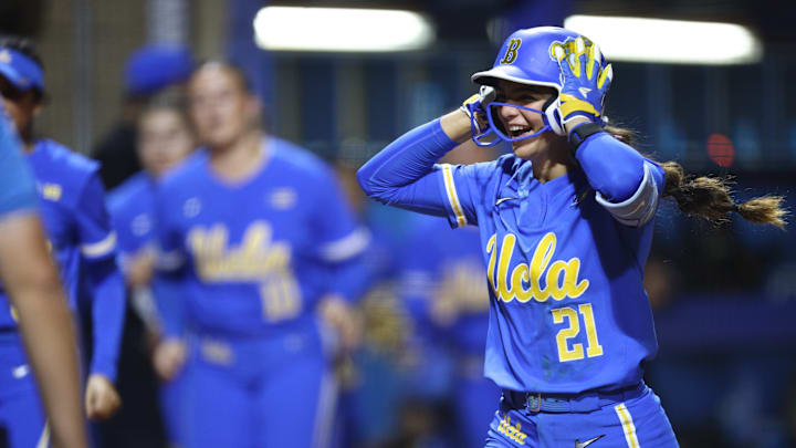 The No. 9 Bruins’ offense exploded for an astonishing 14-run seventh inning to win 17-0.