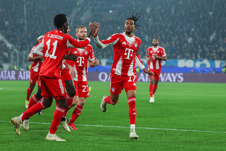 ไมเคิล โอลิเซ่ ในการเล่น ไมเคิล โอลิเซ่ ในการเล่น