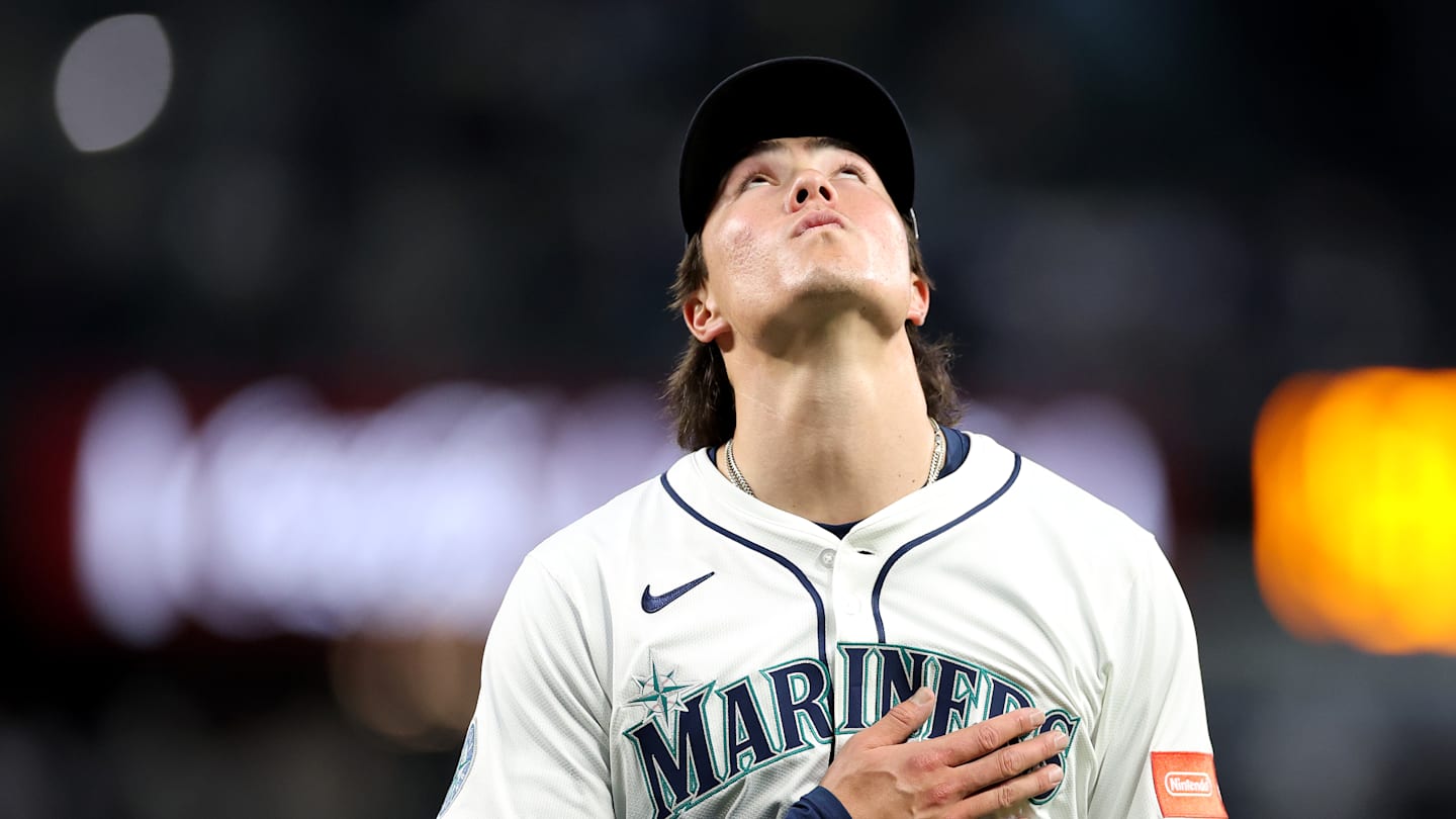 The Mariners are watching budding ace Bryan Woo take it to a whole new level