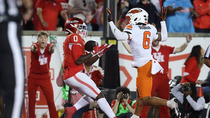 Houston WR Amare Thomas catches a touchdown pass against Oklahoma State. Mandatory Credit: Troy Taormina-Imagn Images