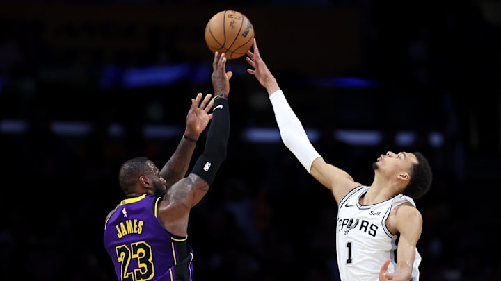 San Antonio Spurs v Los Angeles Lakers