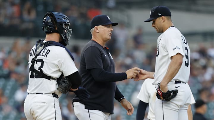 Jul 8, 2025; Detroit, Michigan, USA;  Detroit Tigers manager A.J. Hinch (14) take the ball to relieve pitcher Jack Flaherty (9) in the seventh inning against the Tampa Bay Rays at Comerica Park. Mandatory Credit: Rick Osentoski-Imagn Images