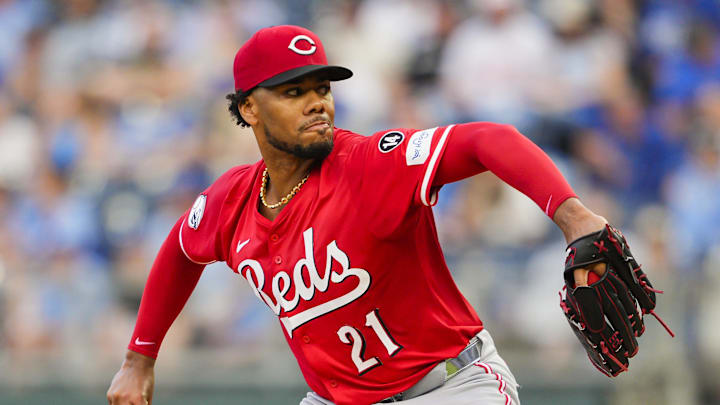 May 28, 2025; Kansas City, Missouri, USA; Cincinnati Reds starting pitcher Hunter Greene (21) pitches during the first inning against the Kansas City Royals at Kauffman Stadium. Mandatory Credit: Jay Biggerstaff-Imagn Images