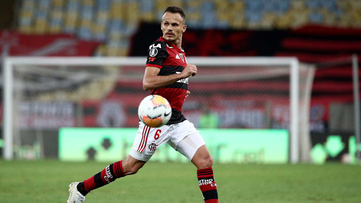 Renê deve deixar o Flamengo