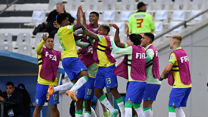 A Seleção Brasileira goleou a Tunísia por 4 a 1