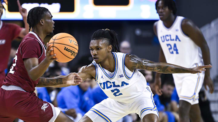 Nov 4, 2024; Los Angeles, California, USA; UCLA Bruins guard Dylan Andrews (2)  Mandatory Credit: Robert Hanashiro-Imagn Images