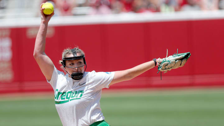 Elise Sokolsky retired the last six batters of the game in order to preserve a 5-4 victory for the Ducks at Minnesota, completing a series sweep.