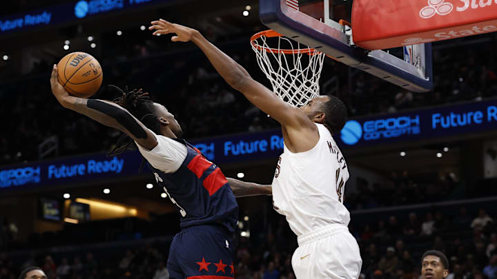 Dec 12, 2025; Washington, District of Columbia, USA; Washington Wizards guard Jamir Watkins (5) dunks the ball as Cleveland Cavaliers center Evan Mobley (4) defends in the first half at Capital One Arena. Mandatory Credit: Geoff Burke-Imagn Images Dec 12, 2025; Washington, District of Columbia, USA; Washington Wizards guard Jamir Watkins (5) dunks the ball as Cleveland Cavaliers center Evan Mobley (4) defends in the first half at Capital One Arena. Mandatory Credit: Geoff Burke-Imagn Images