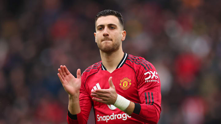 Manchester United v Aston Villa - Premier League