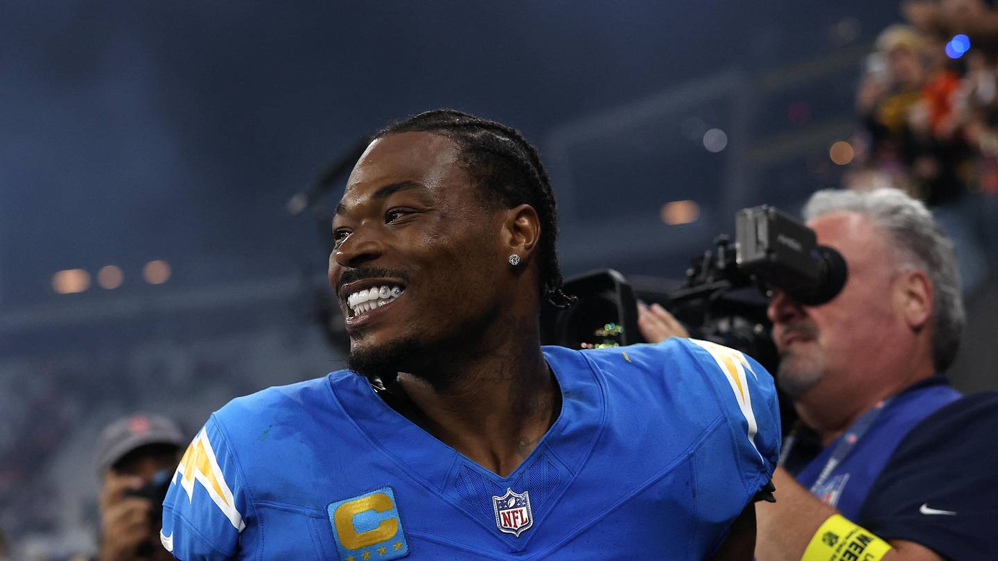 Chargers Waste No Time Making Stance on Derwin James Contract Clear