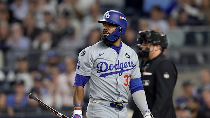 Teoscar Hernandez re-signs with Dodgers on three-year deal.