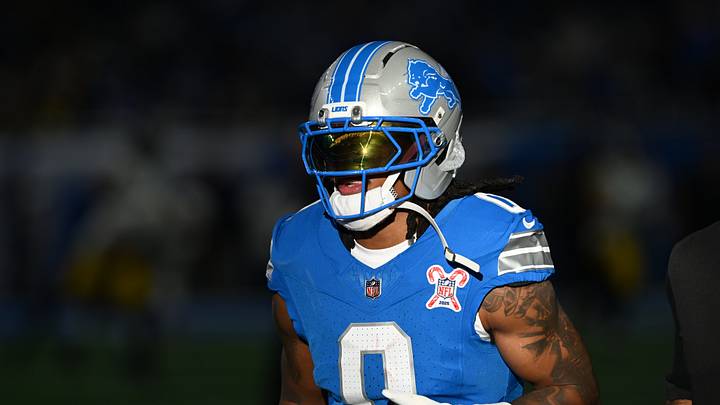 Detroit Lions running back Jahmyr Gibbs (0) warms up Detroit Lions running back Jahmyr Gibbs (0) warms up