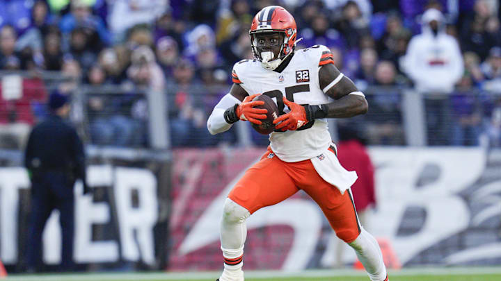 David Njoku leads the NFL in dropped passes (10)