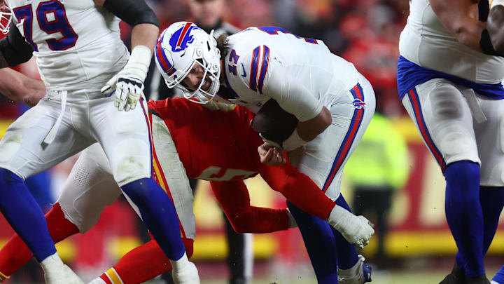 Jan 26, 2025; Kansas City, MO, USA; Buffalo Bills quarterback Josh Allen (17) rushes the ball against the Kansas City Chiefs during the second half in the AFC Championship game
