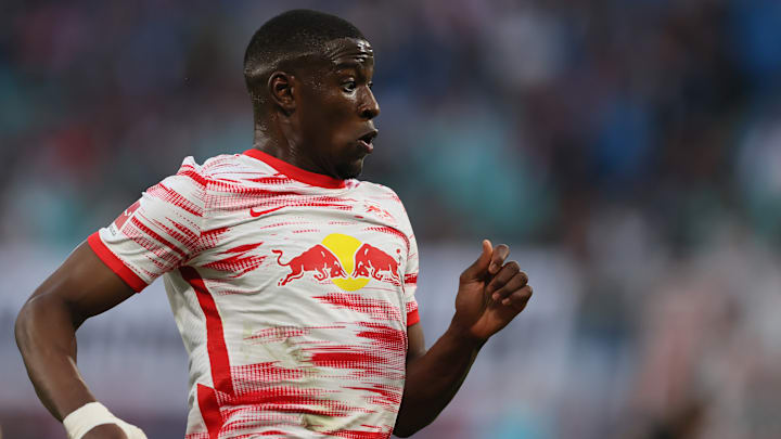 Nordi Mukiele avec le RB Leipzig.