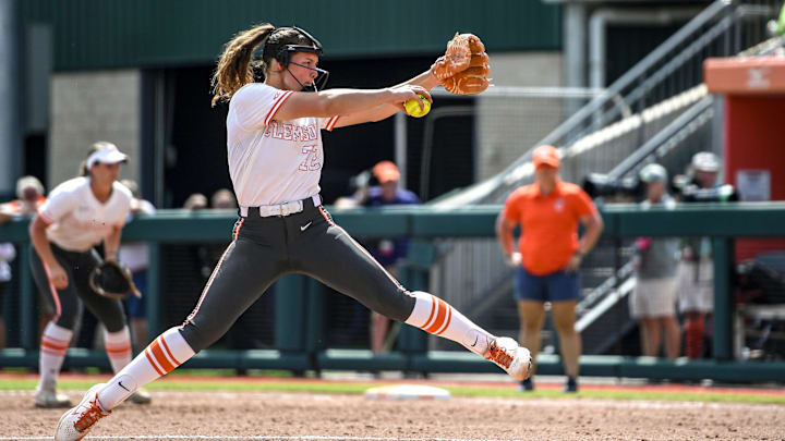 Clemson's Valerie Cagle (72) 