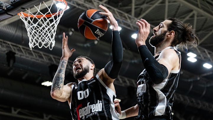 Virtus Segafredo Bologna v Anadolu Efes Istanbul - Turkish Airlines EuroLeague