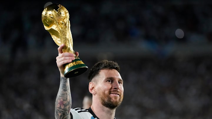 messi con la copa del mundo 2022