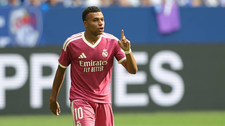 FC Schalke 04 v Real Madrid - Pre-Season Friendly FC Schalke 04 v Real Madrid - Pre-Season Friendly