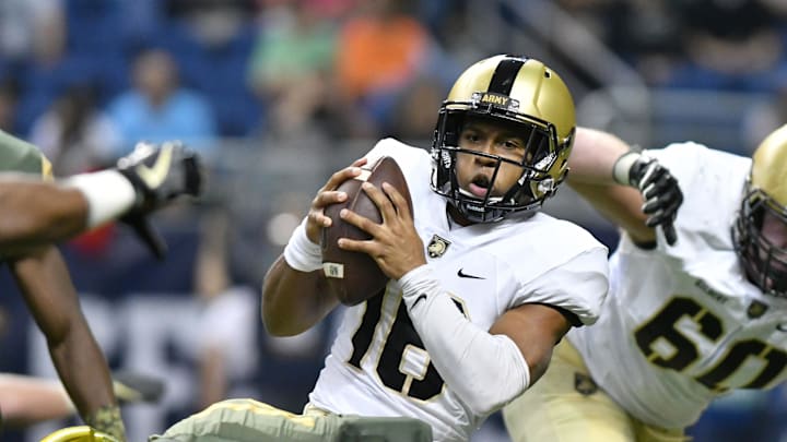 Nov 12, 2016; San Antonio, TX, USA; Army Black Knights quarterback Malik McGue (16) carries the ball