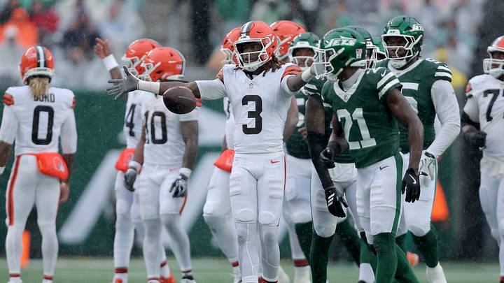Oct 11, 2026; East Rutherford, New Jersey, USA; Cleveland Browns wide receiver Jerry Jeudy (3) reacts after a first down catch against the New York Jets during the second quarter at MetLife Stadium. Mandatory Credit: Brad Penner-Imagn Images