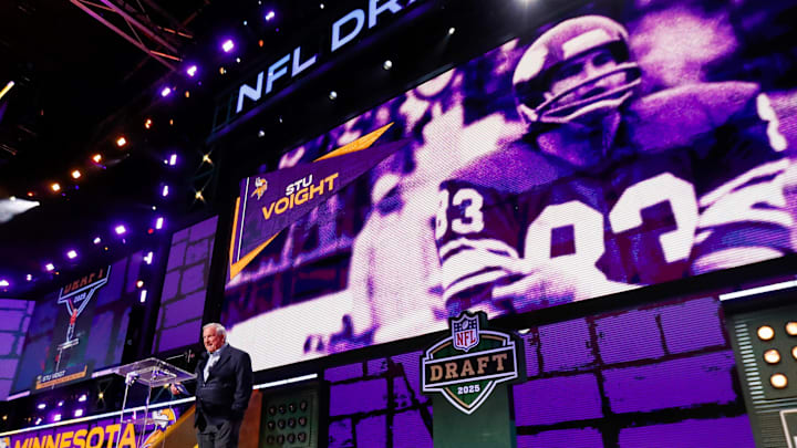Former Minnesota Vikings tight end Stu Voigt announces the team’s selection with the 102nd overall pick during the third round of the 2025 NFL Draft on Friday, April 25, 2025, at Lambeau Field in Green Bay, Wisconsin. The draft runs through April 26.
Tork Mason/USA TODAY NETWORK-Wisconsin